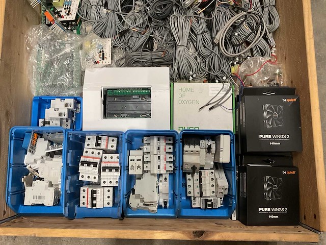 Partij installatiemateriaal - afbeelding 2 van  6