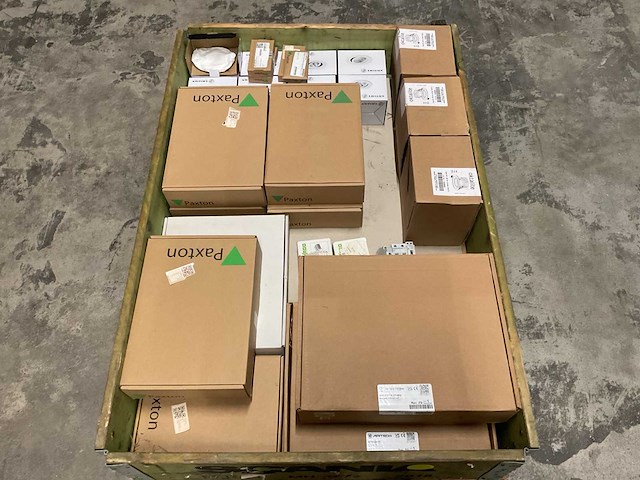 Partij installatiemateriaal - afbeelding 1 van  12