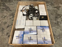 Partij installatiemateriaal - afbeelding 1 van  7