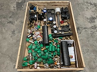 Partij installatiemateriaal - afbeelding 1 van  3