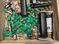Partij installatiemateriaal - afbeelding 2 van  3