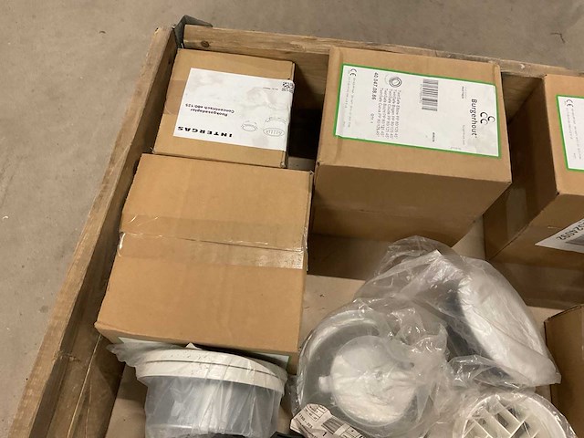 Partij installatiemateriaal - afbeelding 5 van  5