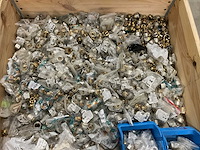 Partij installatiemateriaal - afbeelding 3 van  3