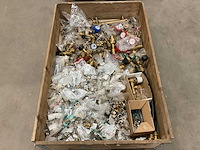 Partij installatiemateriaal - afbeelding 1 van  3