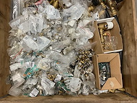Partij installatiemateriaal - afbeelding 2 van  3
