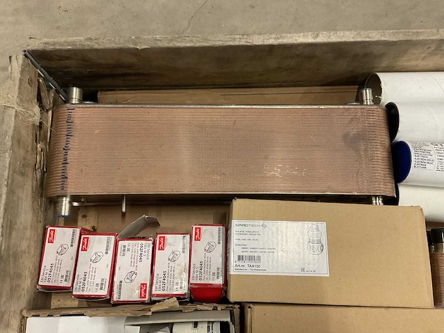 Partij installatiemateriaal - afbeelding 11 van  11