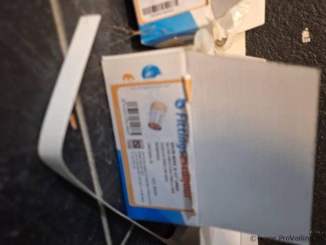 Partij installatiematerialen; in 7 dozen - afbeelding 3 van  14