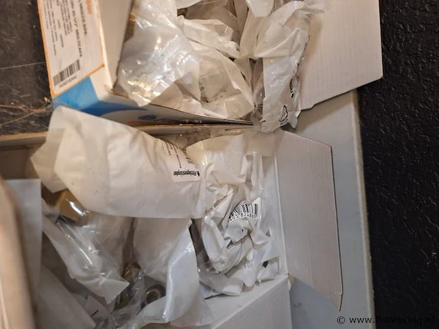 Partij installatiematerialen; in 7 dozen - afbeelding 4 van  14