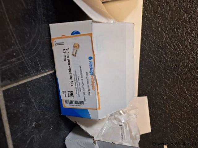 Partij installatiematerialen; in 7 dozen - afbeelding 12 van  14