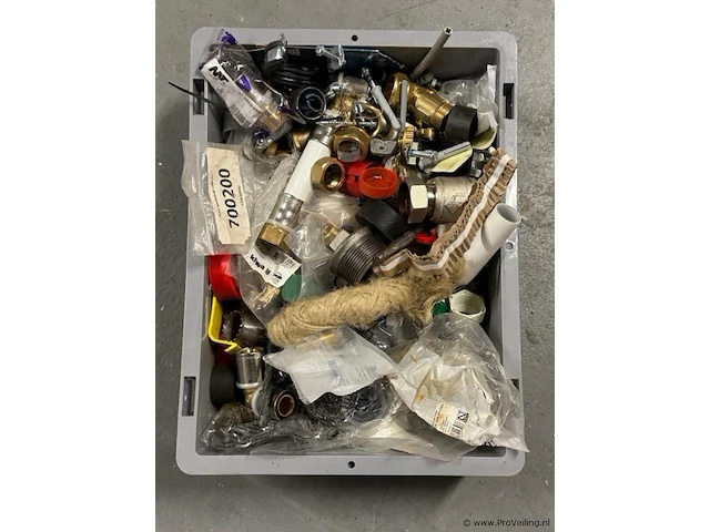 Partij installatiematerialen - afbeelding 2 van  2