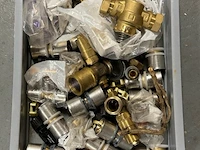 Partij installatiematerialen - afbeelding 2 van  2