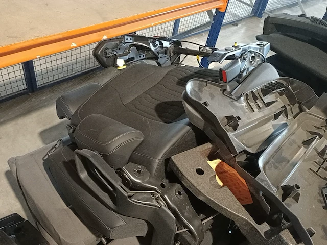 Partij interieurdelen van volkswagen touran 2018 en kia sportage 2023 - afbeelding 9 van  20