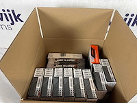 Partij jbl in-ear oordopjes - afbeelding 2 van  2