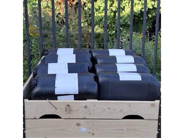 Partij jerrycans (leeg) - afbeelding 2 van  7