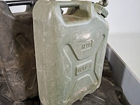 Partij jerrycans - afbeelding 5 van  8