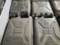 Partij jerrycans - afbeelding 7 van  8