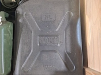 Partij jerrycans - afbeelding 3 van  4
