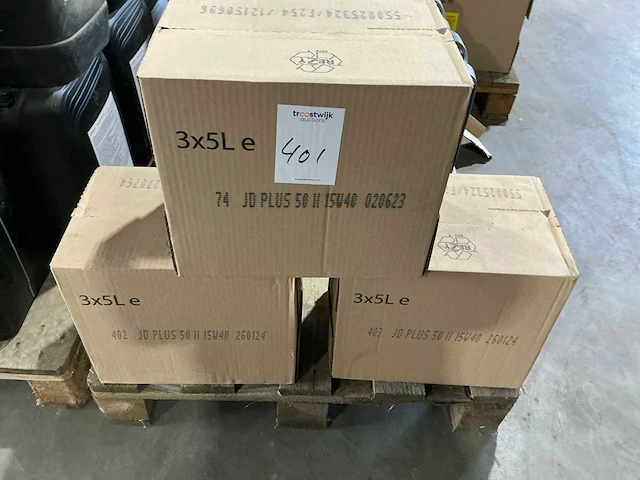 Partij john deere motorolie - afbeelding 2 van  6