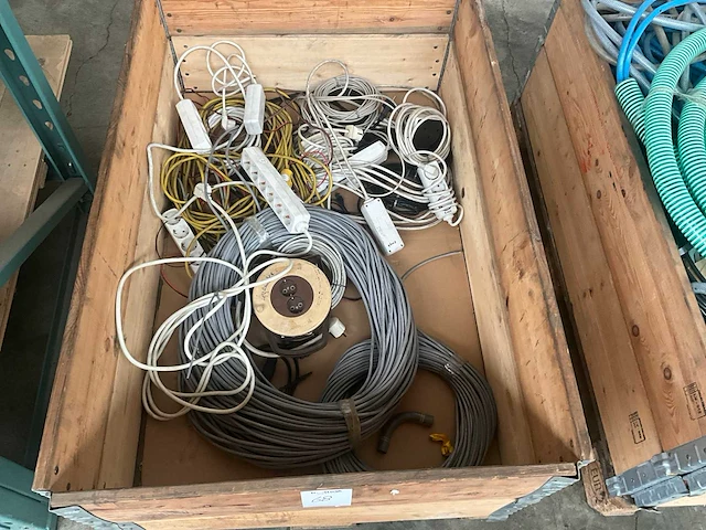 Partij kabel - afbeelding 1 van  3