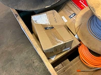 Partij kabels en installatie materiaal - afbeelding 8 van  11