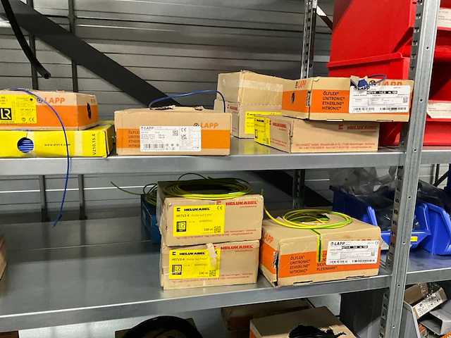 Partij kabels en snoeren - afbeelding 10 van  24