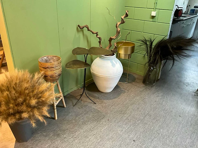 Partij kamerplanten en kunstbloemen - afbeelding 1 van  6