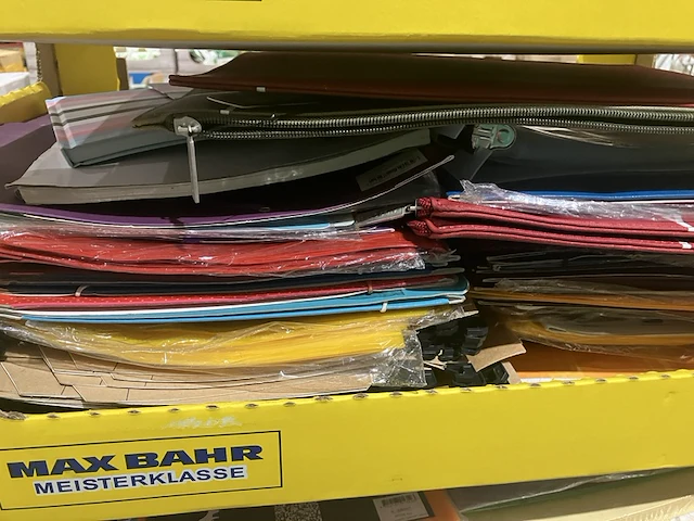Partij kantoorartikelen, vieux vet - afbeelding 9 van  16