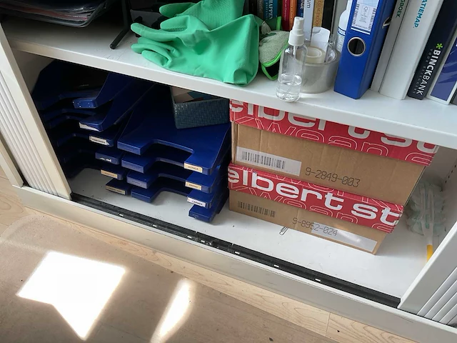 Partij kantoorinventaris - afbeelding 8 van  46