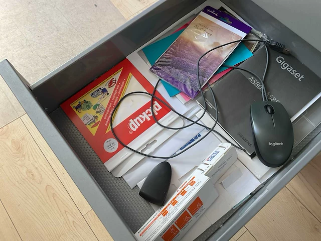 Partij kantoorinventaris - afbeelding 30 van  46