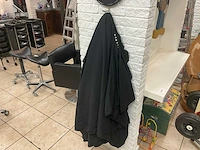 Partij kappers capes