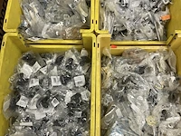 Partij kapstokhaken en kastgrepen - afbeelding 1 van  8