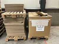 Partij karton en papier - afbeelding 2 van  11