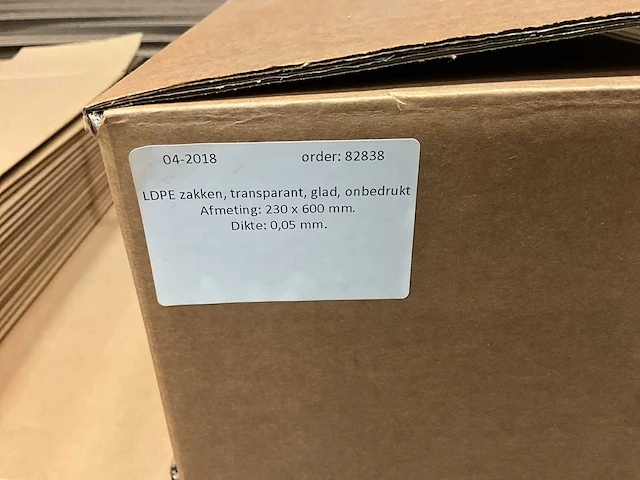 Partij kartonnen dozen en toebehoren - afbeelding 8 van  16