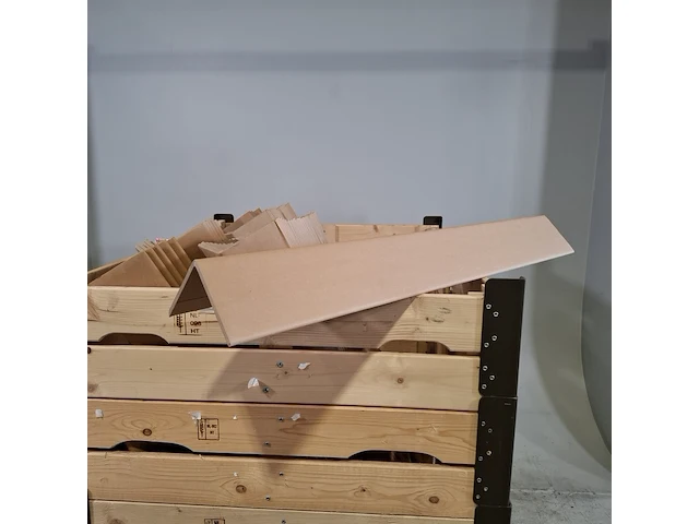 Partij kartonnen hoekprofielen, cordstrap - afbeelding 2 van  8