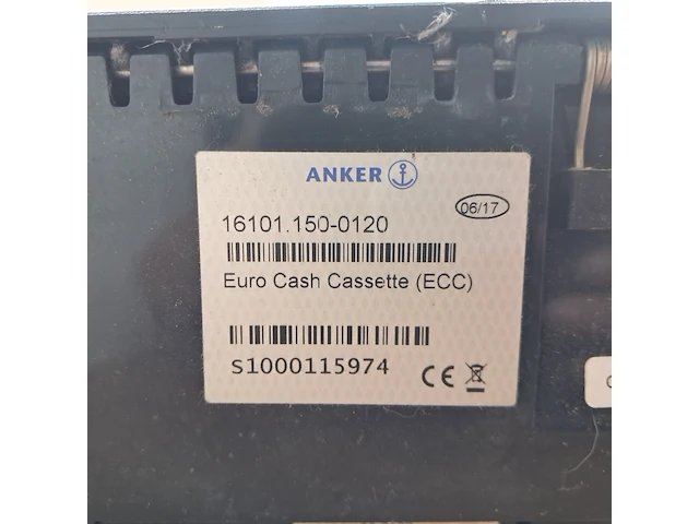 Partij kassa systeem schermen en accessoires diverse merken - afbeelding 5 van  10
