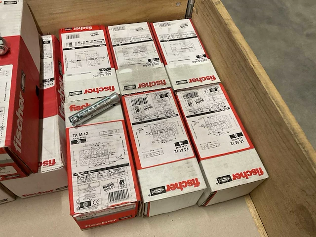 Partij keilbouten en -hulzen, 15 dozen - afbeelding 5 van  5