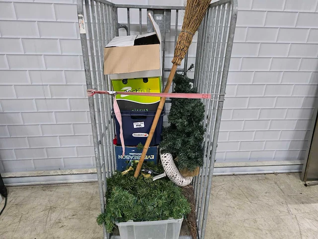 Partij kerst decoratiemateriaal - afbeelding 1 van  5