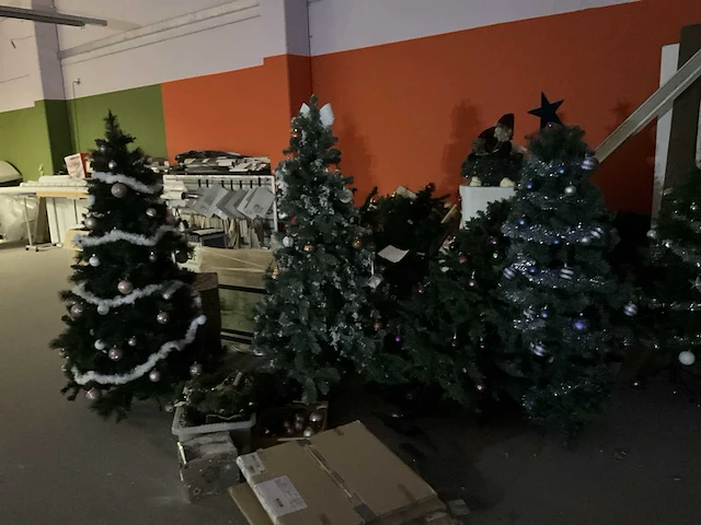 Partij kerstversiering - afbeelding 2 van  4