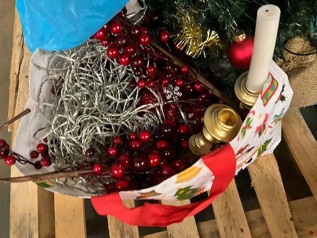 Partij kerstversiering - afbeelding 3 van  3