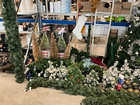 Partij kerstversiering - afbeelding 2 van  9