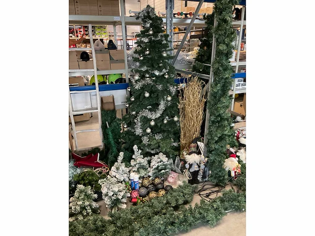 Partij kerstversiering - afbeelding 4 van  9