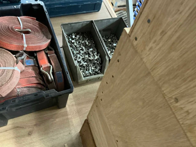 Partij ketting, vleugelbouten en divers - afbeelding 5 van  6
