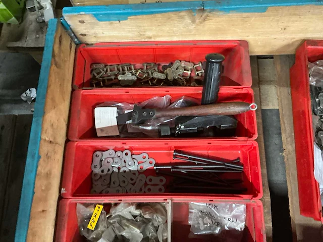 Partij kettingen en onderdelen - afbeelding 3 van  8