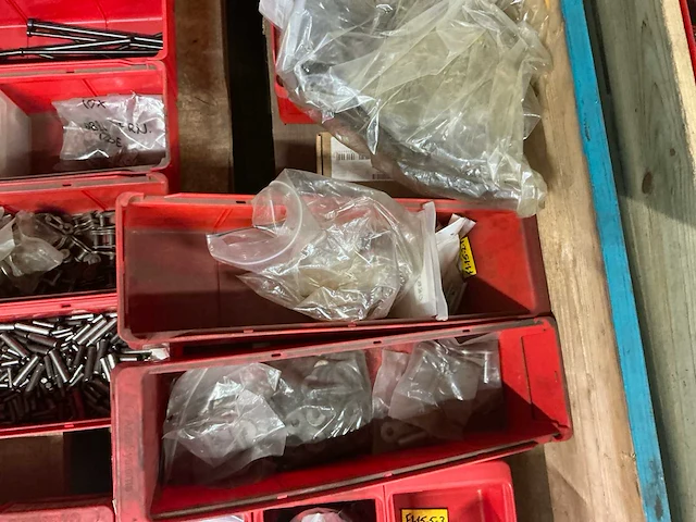 Partij kettingen en onderdelen - afbeelding 6 van  8