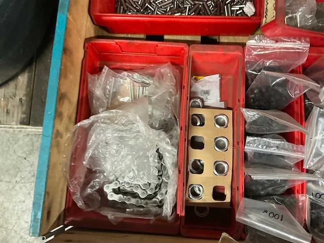 Partij kettingen en onderdelen - afbeelding 7 van  8