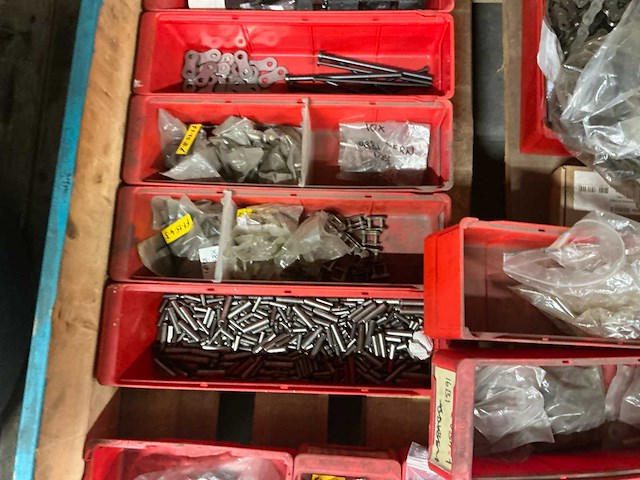 Partij kettingen en onderdelen - afbeelding 4 van  8