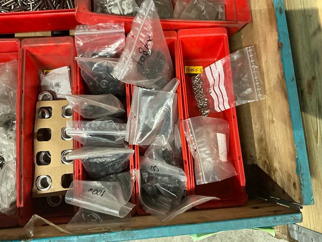 Partij kettingen en onderdelen - afbeelding 8 van  8