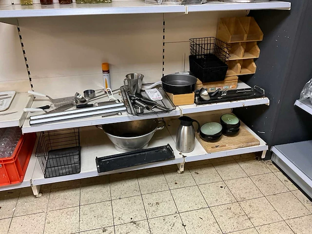 Partij keukenbenodigdheden - afbeelding 2 van  8