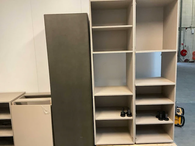 Partij keukenkasten en hailo afvalemmer keukenonderdeel - afbeelding 18 van  19