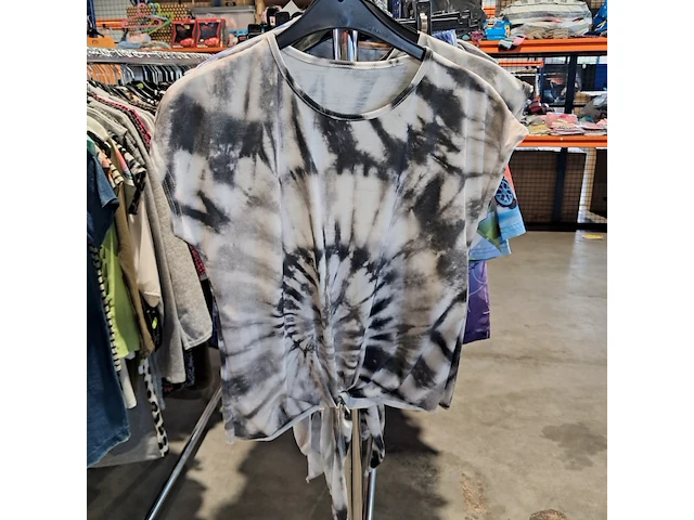 Partij kinderkleding op 3x kledingrek - afbeelding 17 van  26